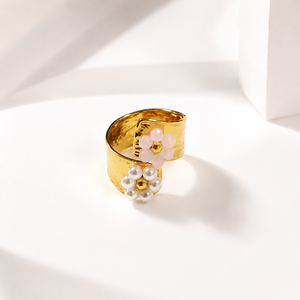 Anillo Abierto Floral de Acero Inoxidable con Cuentas de Mijo Rosa y Racimo de Perlas de Imitación, Banda Ajustable en Color Dorado - Product Image 1