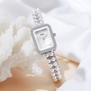 Montre-bracelet tendance pour femme, bracelet en perles, cadran carré orné de strass, montre compacte à quartz pour femme - Product Image 1