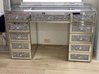 Table de maquillage miroir effet diamant écrasé avec éclairage