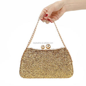 Bolsos cruzados de moda con asa metálica, bolsos de cadena dorados con diamantes de imitación para mujer, bolsos de mano tipo clutch al por mayor - Product Image 2