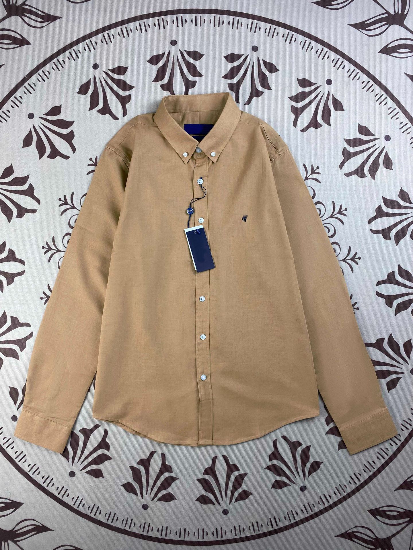 Camicia marrone di buona qualità