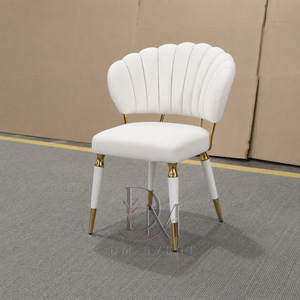Chaise de salle à manger en acier inoxydable à dossier festonné doré avec coussin blanc pour hôtels et événements de mariage – Vente en gros - Product Image 2