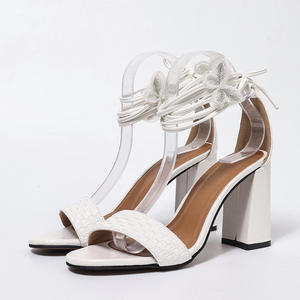 Zapatos de Novia Elegantes, Cómodos y Versátiles con Diseño de Punta Cerrada para Mujer - Product Image 6