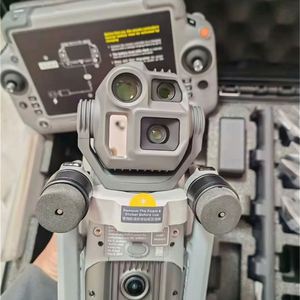 Nuevo Dron Matrice 4E Original con Cuádruple Cámara y LiDAR, RTK para Topografía / Mapeo / Construcción / Minería, Disponible en Stock - Product Image 1