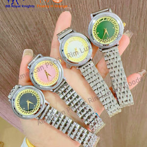 Nouvelle Arrivée Montre de Luxe à Quartz Iced Out Bicolore avec Strass Boîtier Carré pour Femmes Hommes Rappers - Product Image 5