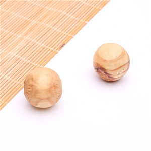 Bolas de alcanfor al por mayor, bolas de madera perfumadas, pueden reemplazar los pellets de alcanfor, bolas de madera, perlas de madera perfumadas, paquete de 5 piezas - Product Image 3