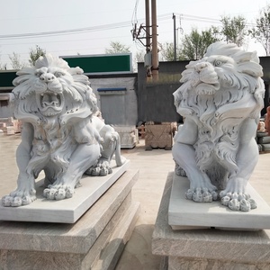 Estatua de León Grande, Estatua de León de Hormigón con Tallado a Mano, Estatua de León con Bola - Product Image 2