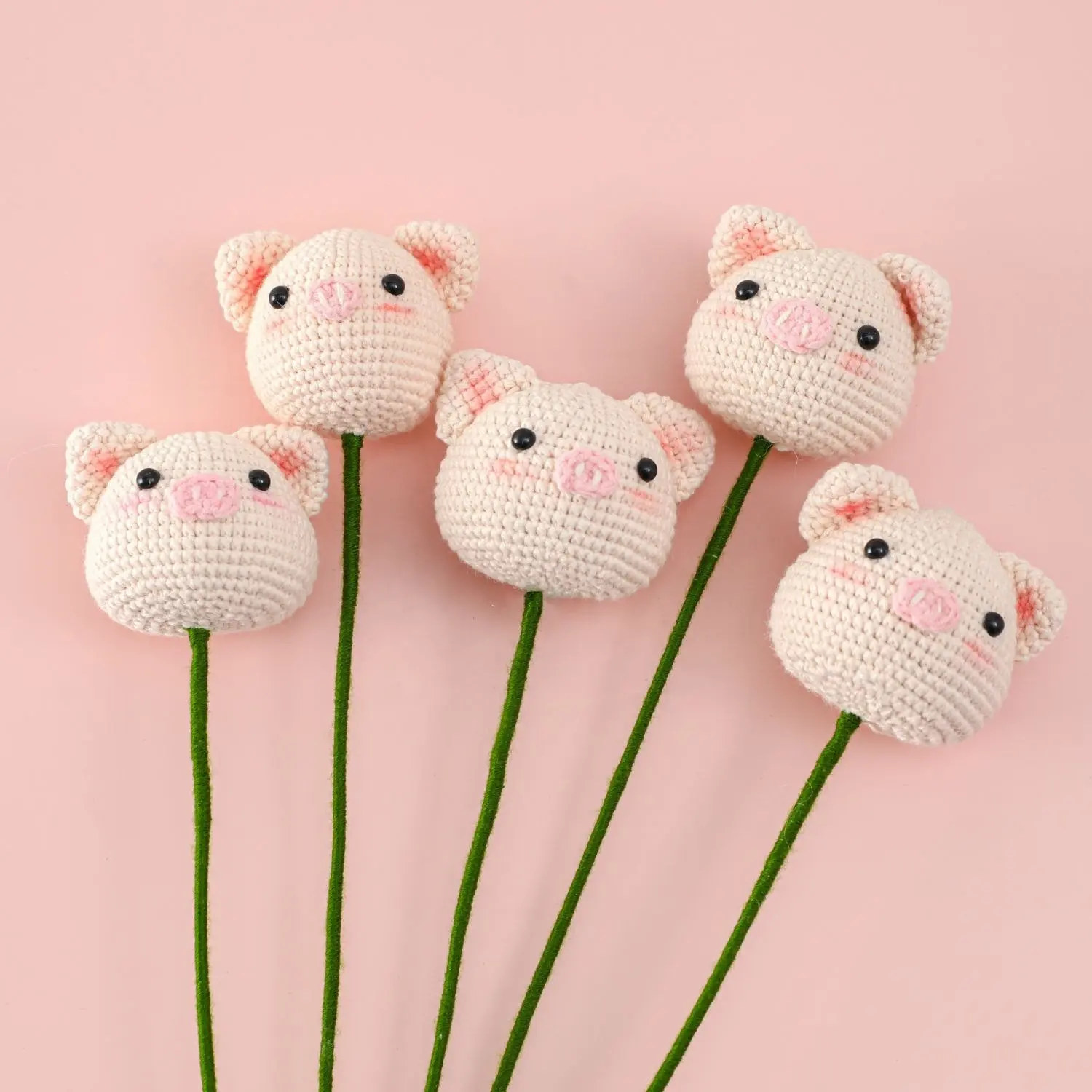 V317 Handmade Knit cute pig Diy Crochet Woven Kit Woolen Thread Flowers for Lover Gift Wedding Decor Handicrafts