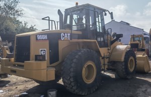 รถตักล้อยาง Caterpillar 966H มือสอง สภาพดี เหมาะสำหรับงานก่อสร้างถนน - Product Image 3