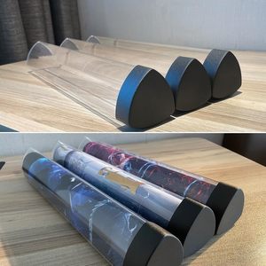Tube de protection en PVC transparent pour TCG avec design triangulaire, logo personnalisé et surface polie pour l'affichage - Product Image 5