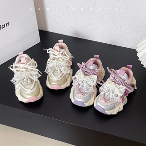 2025 nuove <span class=keywords><strong>scarpe</strong></span> Torre da ragazza autunnali Sneakers da principessa per bambini con fondo morbido esplosioni di perle con chiusura a lacci per la primavera - Product Image 4