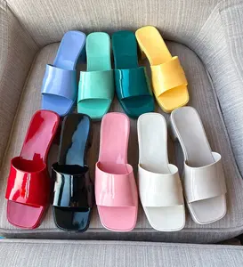 Hot Sale Latest Stylish Sandals Heels Women Shoes Plastic Jelly Slide Sandals Ladies Square Toe Sandals