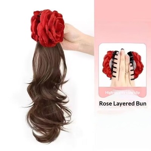 Perruque <span class=keywords><strong>queue</strong></span> <span class=keywords><strong>de</strong></span> <span class=keywords><strong>cheval</strong></span> à pince rose pour femme, cheveux longs bouclés, grandes ondulations, réaliste, <span class=keywords><strong>fausse</strong></span> tresse, fabriquée à la machine, dropshipping - Product Image 4