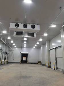 Unità di Raffreddamento Industriale a Soffitto con Glicole 220V/380V, Sistema di Refrigerazione per Celle Frigorifere e Magazzini - Product Image 1