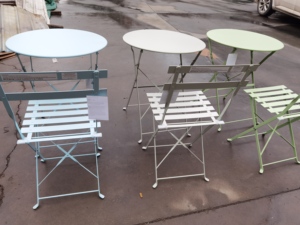 Set Bistrot Confortevole in Acciaio Inox con Ombrellone, 6 Pezzi Pieghevoli, Design Moderno, Ecologico e Durevole per Giardino - Product Image 5