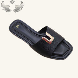 High-quality <b>Summer</b> New Design Casual Comfortable Lightweight Flat Sandals <b>slippers</b> Wholesale Durable Breathable Women's Sandals - Product Image 4