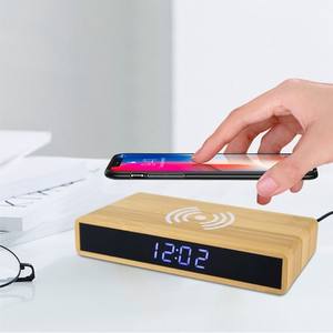 Reloj Electrónico Inteligente Ultrafino Multifuncional con Carga Inalámbrica para Teléfono Móvil - Product Image 3