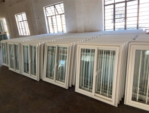 <span class=keywords><strong>Ventanas</strong></span> abatibles <span class=keywords><strong>de</strong></span> vinilo UPVC <span class=keywords><strong>Vidrios</strong></span> <span class=keywords><strong>de</strong></span> doble acristalamiento con accesorios Manija Cerradura Bisagra - Product Image 5