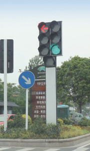 Năng lượng mặt trời dẫn ánh sáng giao thông cho người đi bộ với điều khiển không dây IP65 cường độ cao lăng trụ 500m tầm nhìn - Product Image 6