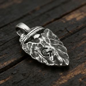 Yunnique Collar con colgante de flecha de acero inoxidable para hombre, diseño geométrico, estilo vintage, colgante individual sin cadena - Product Image 3
