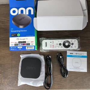 Onn 4K Android 14 Dispositivo di Streaming Quad Core Smart <span class=keywords><strong>TV</strong></span> Box Wi-Fi Dual-Band 2GB RAM Telecomando Vocale Lettore Multimediale 100Mbps - Product Image 5