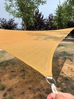 Voile d'ombrage multi-panneaux moderne pour cour, patio, allée extérieure, serre et applications paysagères de jardin zen