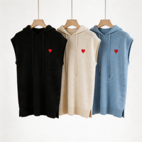 Gilet pull sans manches à capuche pour femme, tricoté, avec broderie cœur rouge, cordon de serrage, épaules tombantes, coupe ample, décontracté, pour superposition, haut de printemps