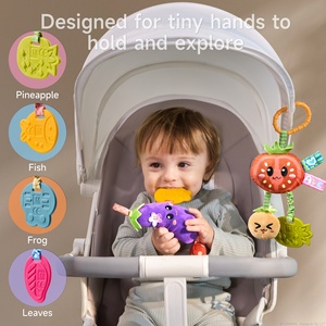 Jouets à suspendre en peluche pour bébés Tumama, hochets doux en forme de fruits, anneaux de dentition pour bébés, légumes colorés à fort contraste, hochets en peluche pour berceau - Product Image 6