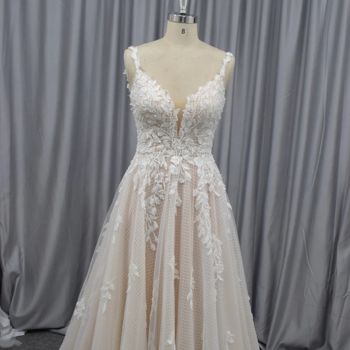 Simple Wedding Dress Boho V Neck Appliqued Backless Elegant A Line Garden Wedding Gown Dress Bridal