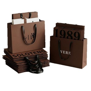 Nouveau design 2026 – Sac en papier personnalisé coloré pour cadeaux et achats, avec ruban dissimulé – Vente en gros - Product Image 1
