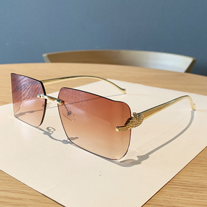 Women's <b>Frameless</b> Sunglasses UV400 PC Lens Gold <b>Frame</b> Light Weight For Outings Driving Parties - Product Image 2