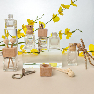 High-End Auto Parfum Fles Leeg Creatief Ca Overhandigen Houder Cartoon Fan Voor Navulbare <span class=keywords><strong>Diffuser</strong></span> Boack Cars Nieuw - Product Image 2
