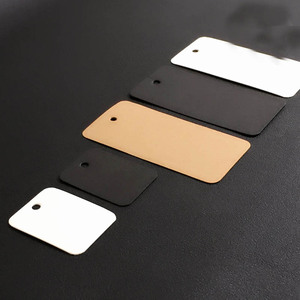 Étiquettes et tags suspendus recyclés haut de gamme personnalisés en gros à prix abordable sur le <span class=keywords><strong>site</strong></span> Alibaba - Product Image 3