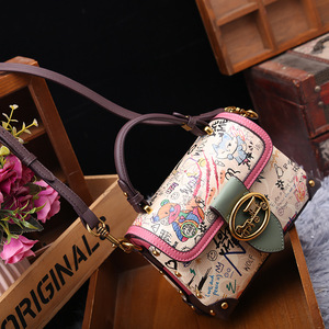 Sacs à Main pour Femmes en Cuir PVC Sacoche d'Épaule Imprimé Graffiti Bon Marché <span class=keywords><strong>Sac</strong></span> Bandoulière de Voyage de <span class=keywords><strong>Luxe</strong></span> Sacoche de Créateur Blanche <span class=keywords><strong>Sac</strong></span> d'Épaule Décontracté - Product Image 4