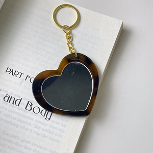 Llavero con Espejo y Peine con Logotipo Personalizado, Elegante, Acrílico, Duradero, Ecológico, Moderno, Accesorio para Bodas y Fiestas - Product Image 5