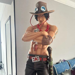 Vente d'usine, prix bas, figurine d'action <span class=keywords><strong>de</strong></span> personnage d'anime grandeur nature, statue <span class=keywords><strong>de</strong></span> <span class=keywords><strong>Luffy</strong></span> One Piece, statue d'Ace, statue <span class=keywords><strong>de</strong></span> <span class=keywords><strong>Luffy</strong></span> - Product Image 2