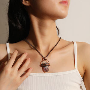 สร้อยคอจี้คริสตัลควอตซ์ไคยาไนท์สีธรรมชาติแนววินเทจสำหรับงานเลี้ยงทุกเพศ - Product Image 2