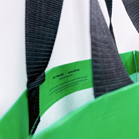 Vente en gros de sacs d'épicerie éco-réutilisables imprimés avec logo personnalisé sac fourre-tout de vêtements recyclés RPET