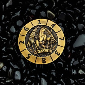 ชุดลูกเต๋าโลหะแกะสลัก 7-in-1 รุ่นใหม่ปี 2025 <span class=keywords><strong>ลูกเต๋า</strong></span>โพลีเฮดรัลแบบกลวง อุปกรณ์เสริมสำหรับเกม RPG <span class=keywords><strong>ลูกเต๋า</strong></span>หมุนสำหรับ DND ดันเจี้ยนแอนด์ดราก้อน ของขวัญสำหรับ DMS - Product Image 5