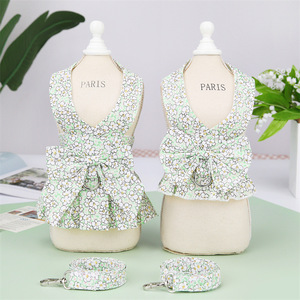 Robe pour chien Ensemble de laisse avec <span class=keywords><strong>harnais</strong></span> et nœud papillon Ensemble de laisse pour chien Ensemble de laisse avec nœud papillon Floral Princesse <span class=keywords><strong>Harnais</strong></span> pour animaux de compagnie Robe Gilet Tenues pour la marche - Product Image 2