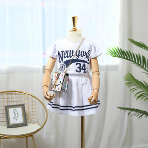 Conjuntos de Ropa para Niñas, Vestidos Casuales de Dos Piezas con Alfabeto Coreano de Manga Corta - Product Image 3