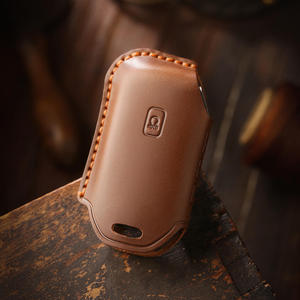 Funda de Cuero para Llaves de Kia Sportage, Sorento, Seltos, K3/K5, Funda de Piel Auténtica con Gancho Metálico, Diseño con Costuras Naranjas - Product Image 2