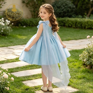 Robe <span class=keywords><strong>de</strong></span> soirée en satin bleu clair pour enfants avec traîne en mousseline et détail nœud mignon pour petites filles, robe <span class=keywords><strong>de</strong></span> demoiselle d'honneur ou robe <span class=keywords><strong>de</strong></span> bal - Product Image 3