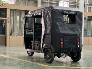 Triciclo Eléctrico Cerrado Personalizable de 3 Ruedas Tipo Tuk Tuk con Toldo para Lluvia, Ideal para Taxi Urbano y Turismo en Resorts - Product Image 5