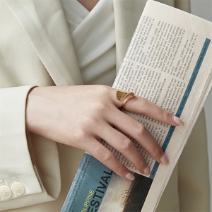 High Quality Popular Stainless Steel <b>Rings</b> <b>Thick</b> Curved Gold Plated Finger <b>Ring</b> - Product Image 4
