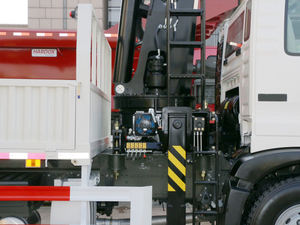 Кран-манипулятор Sinotruk HOWO 6X4, 280 л.с., грузоподъемность 12-16 тонн, с насосом KYB и коробкой передач Huade, максимальная высота подъема 15 м - Product Image 4