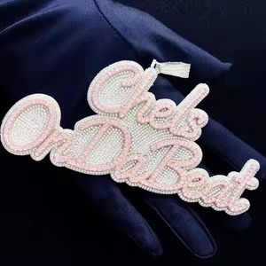 Colgante de diamante de claridad VVS1 de moissanita de Plata de Ley 925 personalizado para hombres completamente helado con forma de letra de acero inoxidable - Product Image 1