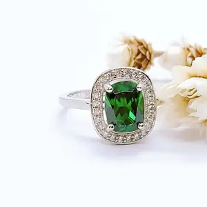 Sterling Silver 1.5 Carat Cushion Cut Green Emerald Antique Moissanite Diamond Engagement Ring Rhodium Plated Jewelry