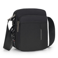 Mochila cruzada impermeable de nailon a la moda para hombre con logotipo personalizado, bandolera para estudiantes de exterior de tamaño pequeño
