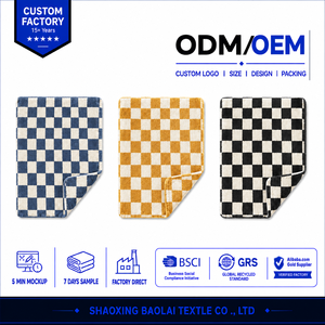 Manta de Felpa Suave con Diseño de Tablero de Ajedrez, 100% Poliéster, <span class=keywords><strong>Azul</strong></span> <span class=keywords><strong>Marino</strong></span> y Crema, Acogedora, Tejida, Reversible, Cálida, para las Cuatro Estaciones - Product Image 3